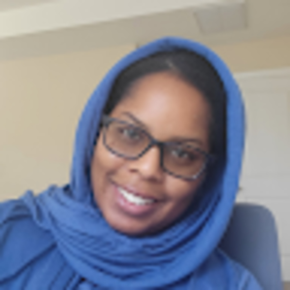 Meet your Posher, Kenea